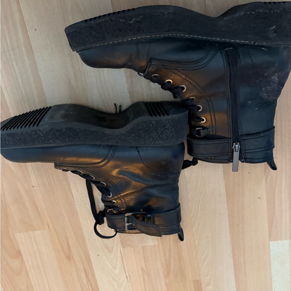 Black Leather womens boots - Picture 2 of 2
